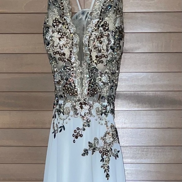 Dresses & Skirts - Brand new prom dress